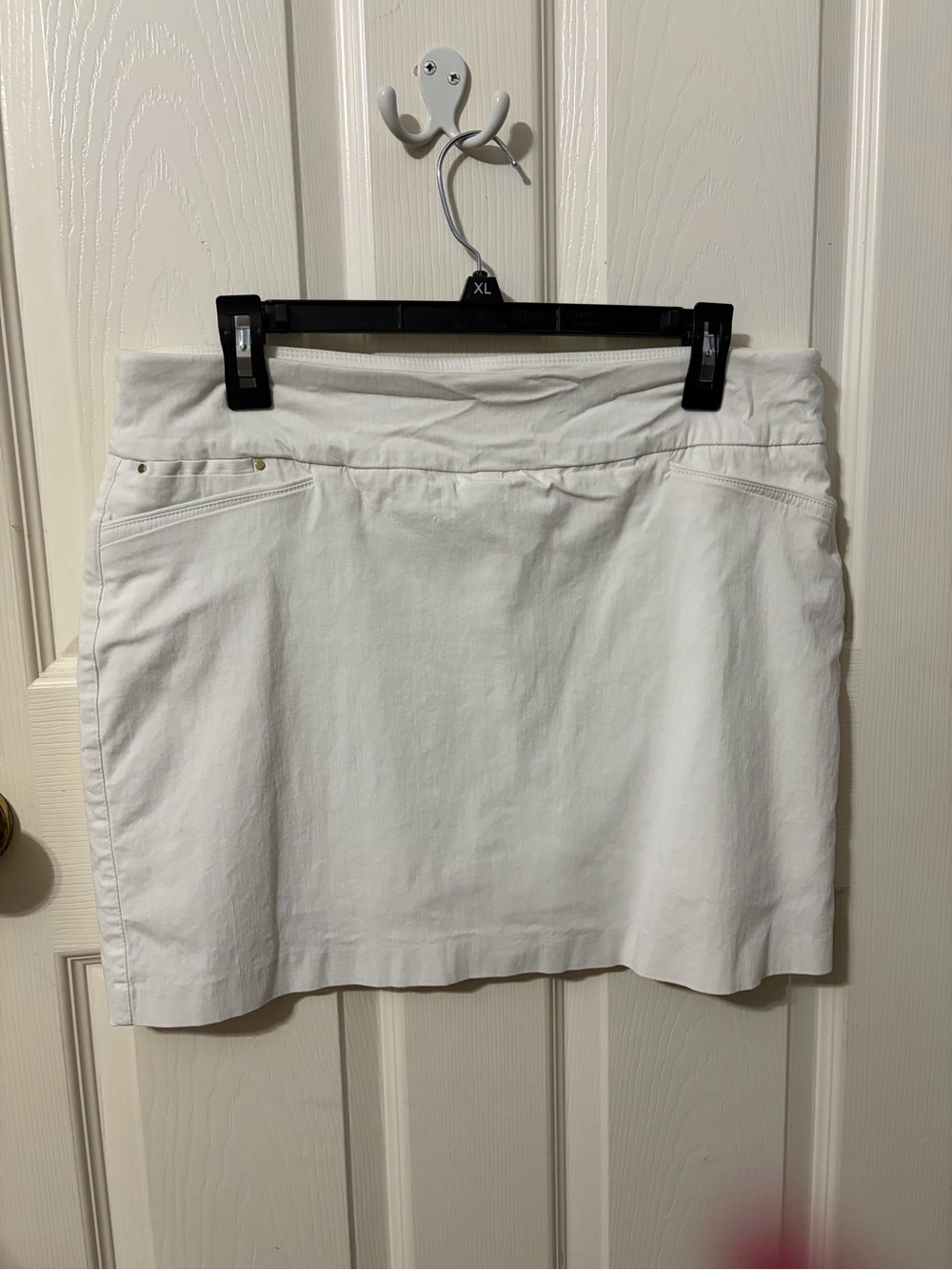 Attyre White Cotton Blend Mini Skirt